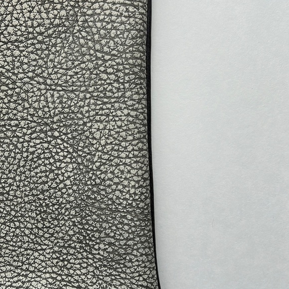 NEW Leather cell phone crossbody/pouch - Picture 5 of 11